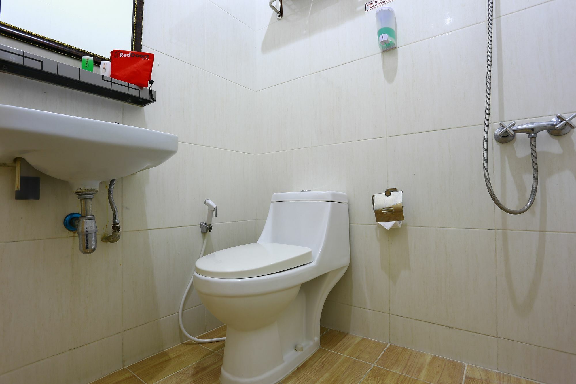 Reddoorz Near Prawirotaman 2 Hotel ยอกยาการ์ตา ภายนอก รูปภาพ