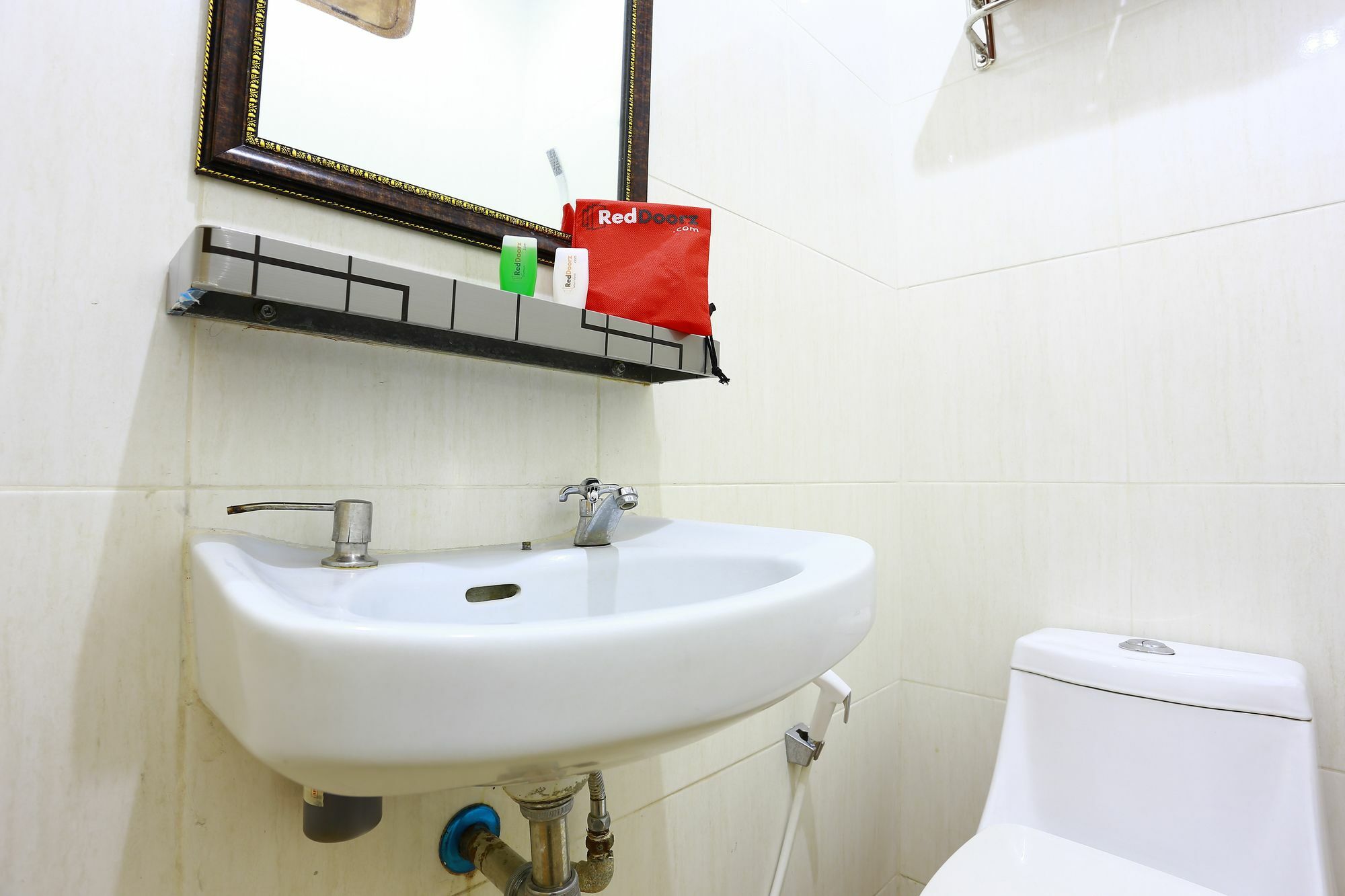 Reddoorz Near Prawirotaman 2 Hotel ยอกยาการ์ตา ภายนอก รูปภาพ